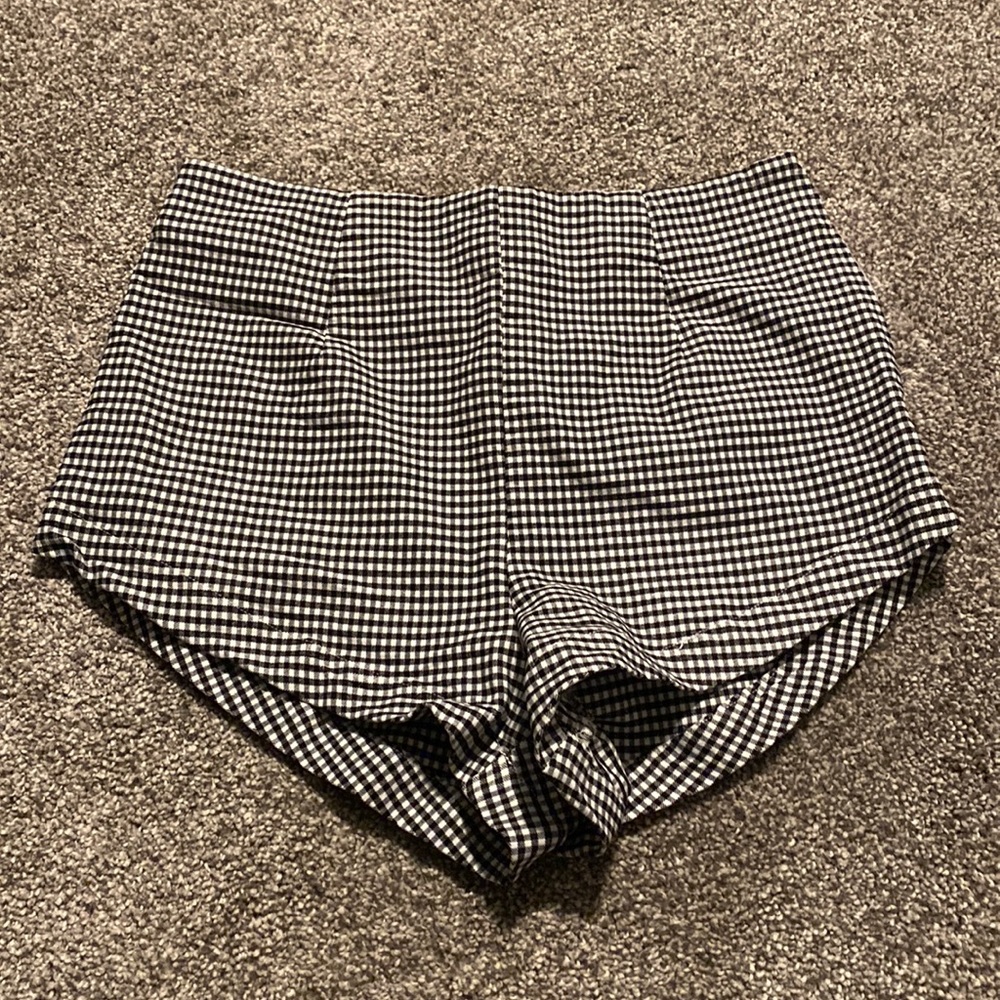 Urban Outfitters Checkered  Gingham Shorts SIZE 6